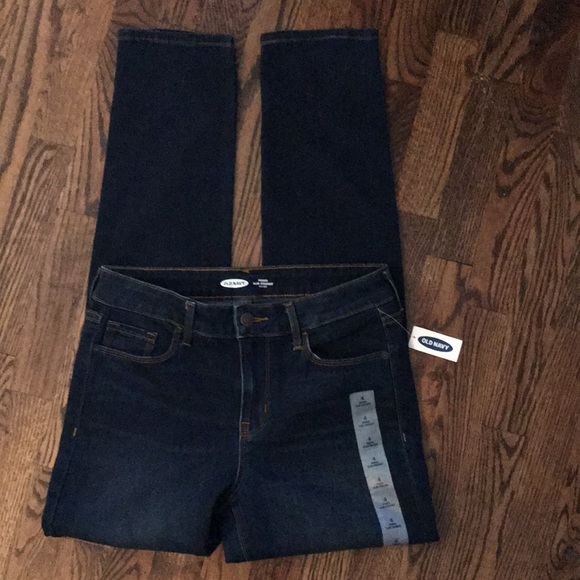 Old Navy Mid-Rise Power Slim Straight Jeans - Picture 3 of 12